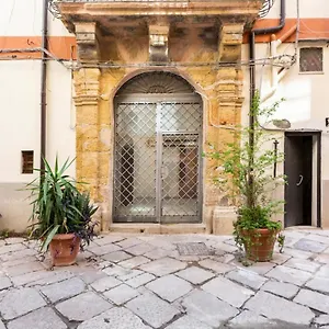 Vetriera , Palermo Italia